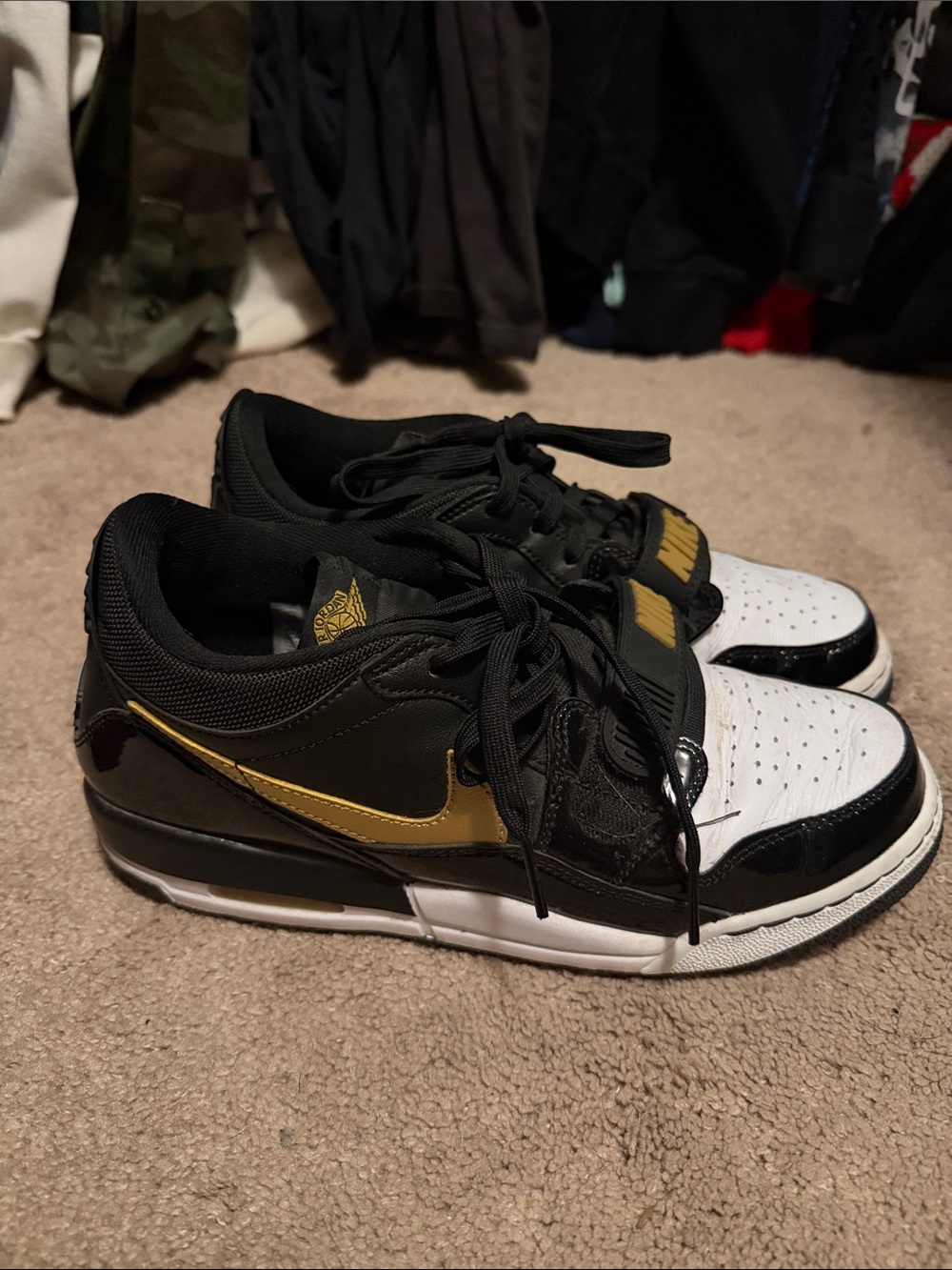 Nike Kids Black, White and Gold Low-Top Sneakers
